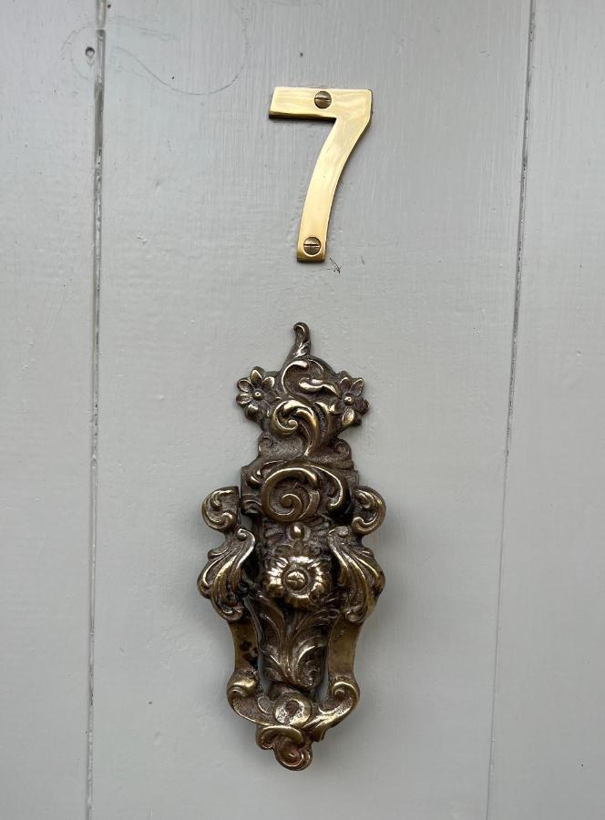Seven Abbey Lane Villa เซาแธม ภายนอก รูปภาพ