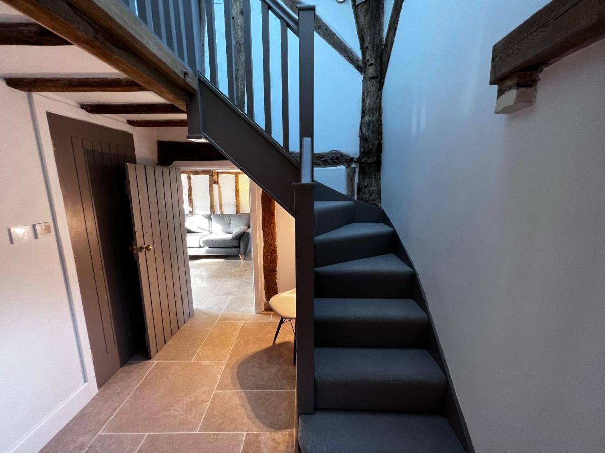 Seven Abbey Lane Villa เซาแธม ภายนอก รูปภาพ
