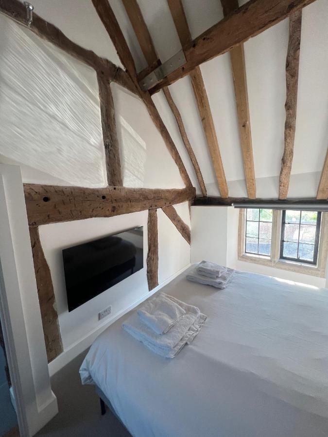 Seven Abbey Lane Villa เซาแธม ภายนอก รูปภาพ