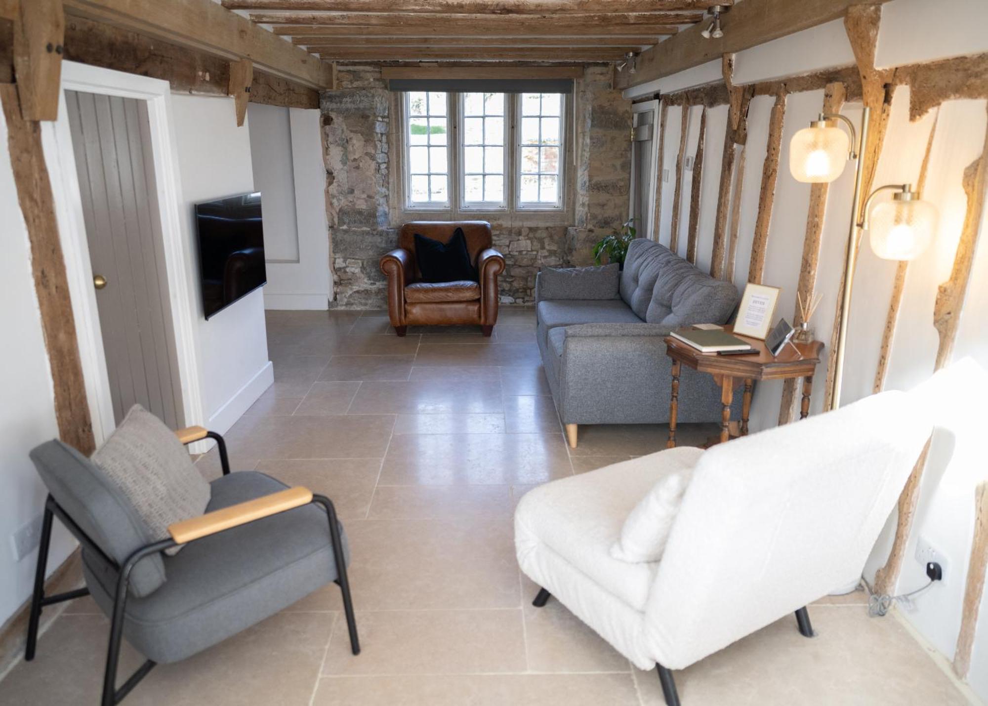Seven Abbey Lane Villa เซาแธม ภายนอก รูปภาพ