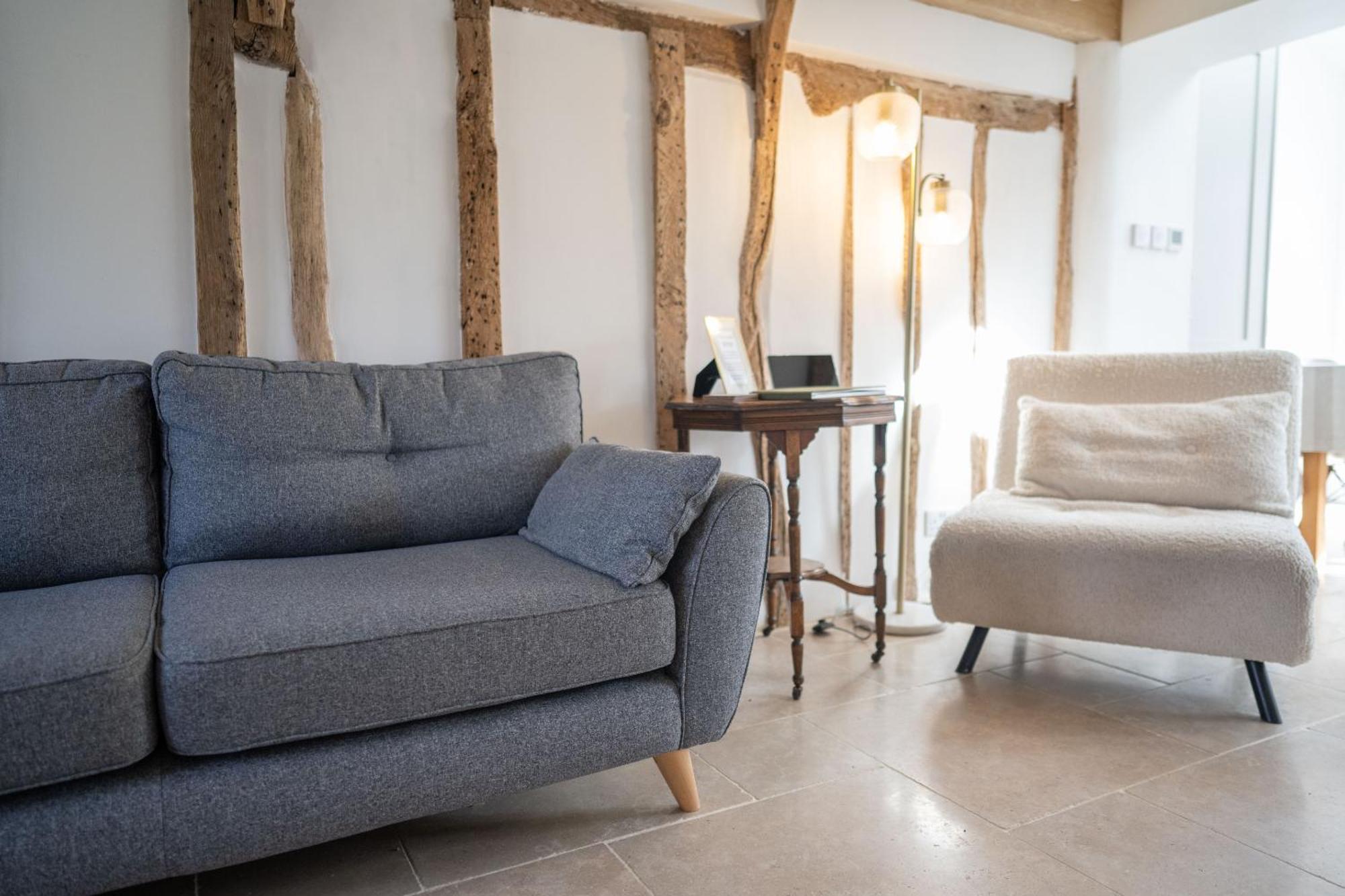 Seven Abbey Lane Villa เซาแธม ภายนอก รูปภาพ