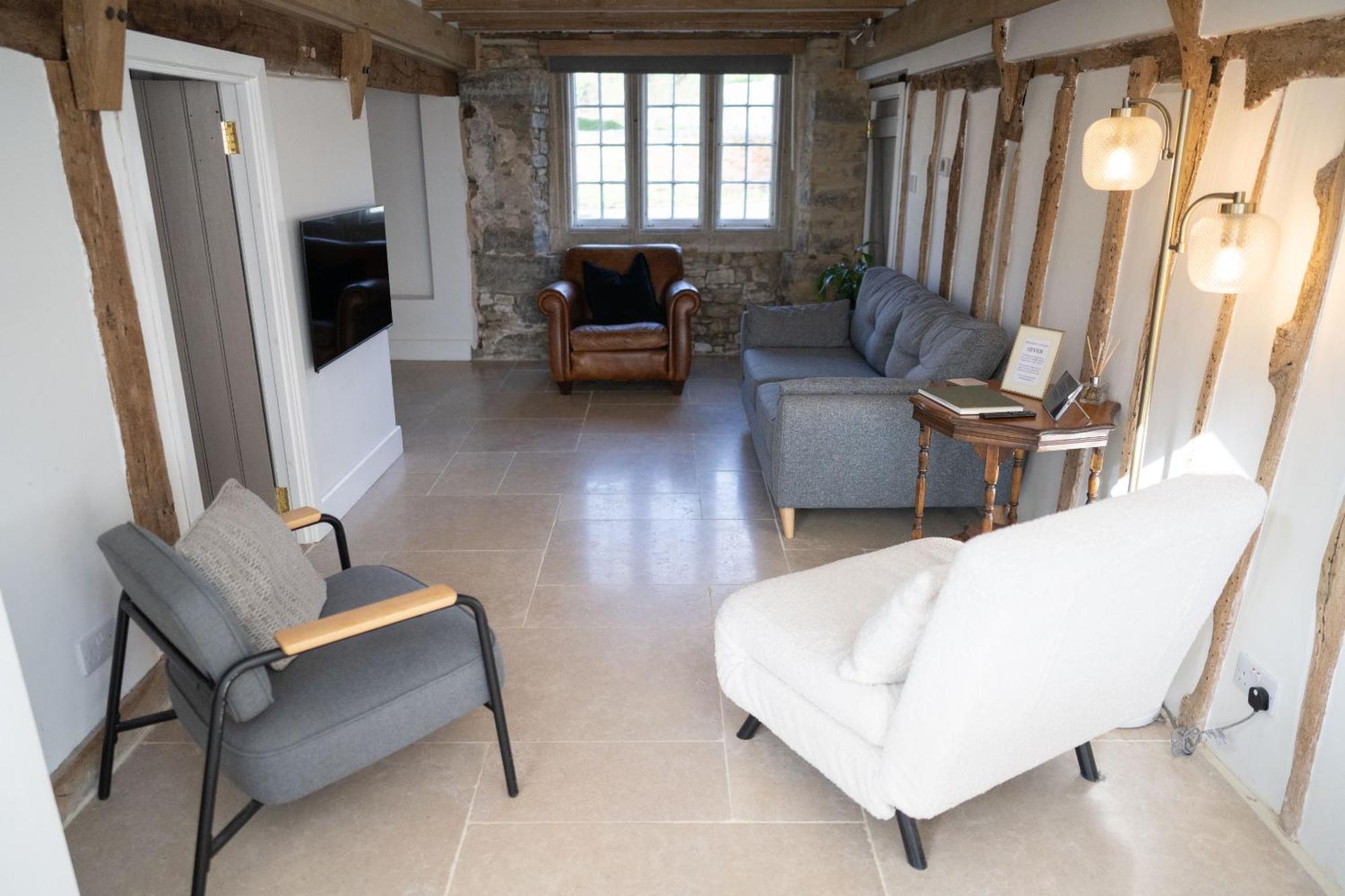 Seven Abbey Lane Villa เซาแธม ภายนอก รูปภาพ